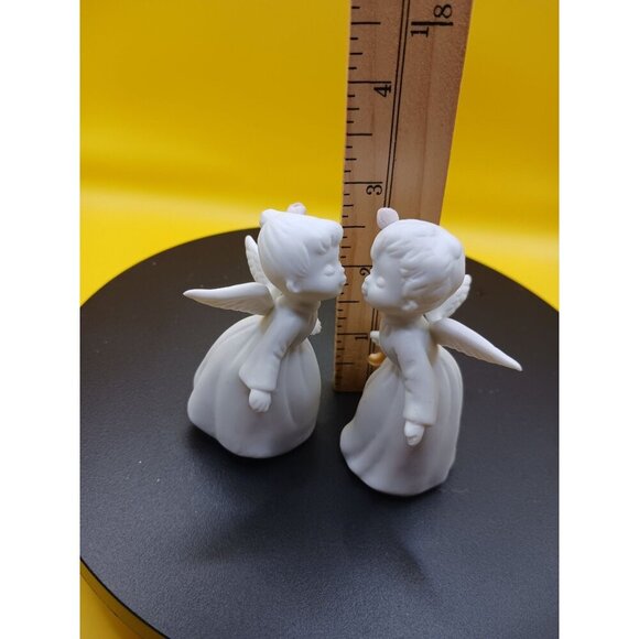 Kissing Angel cherubs Figurines Set Of 2 Matte Finish White 2.25" Tall - Picture 10 of 10